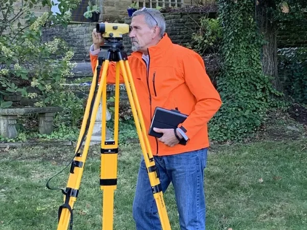 imgi_19_Mark-Hummel-Arpenteur-Surveying