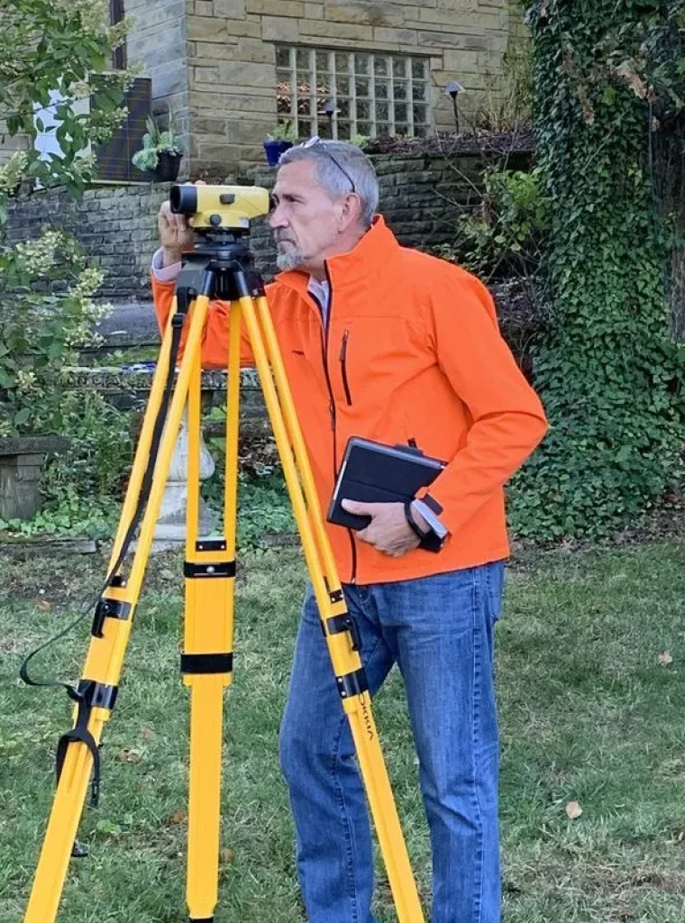 imgi_19_Mark-Hummel-Arpenteur-Surveying